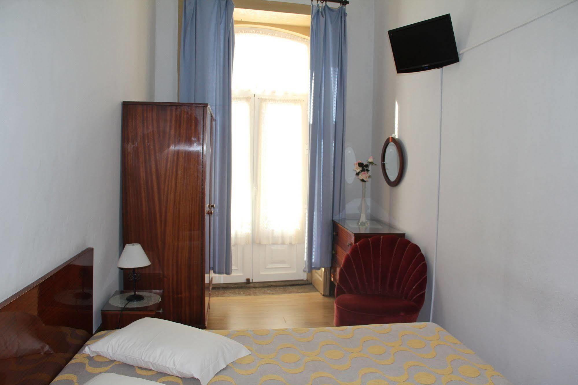 Almada 2* Oporto